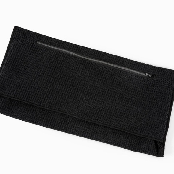 Thirty One Fitness Towel - Picture 5 of 10